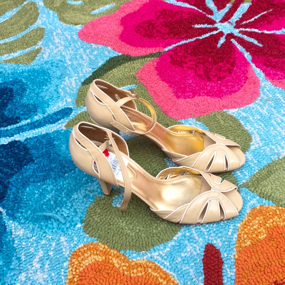 Arturo Chiang leather peep toe shoes